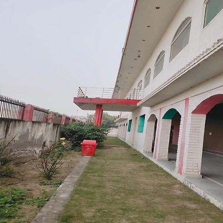 Jiya Green Garden & Banquet, Сонипат Екстериор снимка
